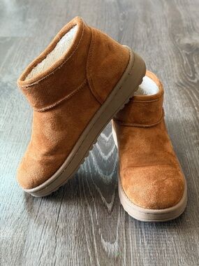 Sonoma Brown Suede Boot with Plush Lining